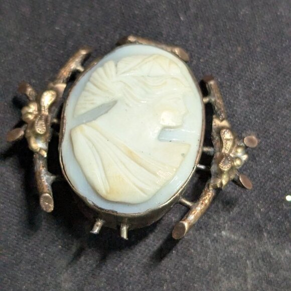 Antique Cameo Brooch Oval Profile Floral Frame Design  Elegant Estate - Picture 2 of 8